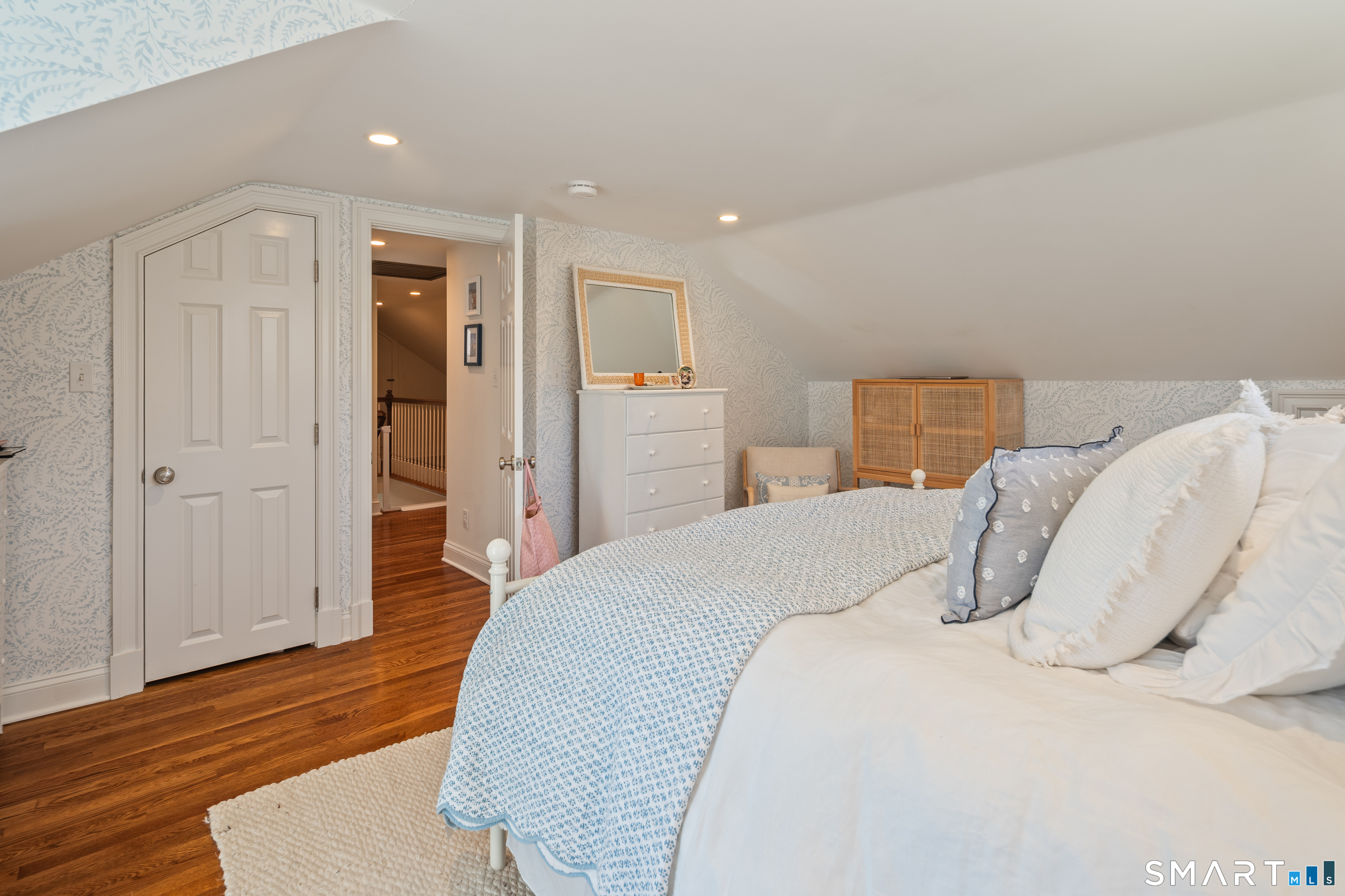 20 Olmstead Lane Ridgefield, CT 06877 - Photo 12 of 18