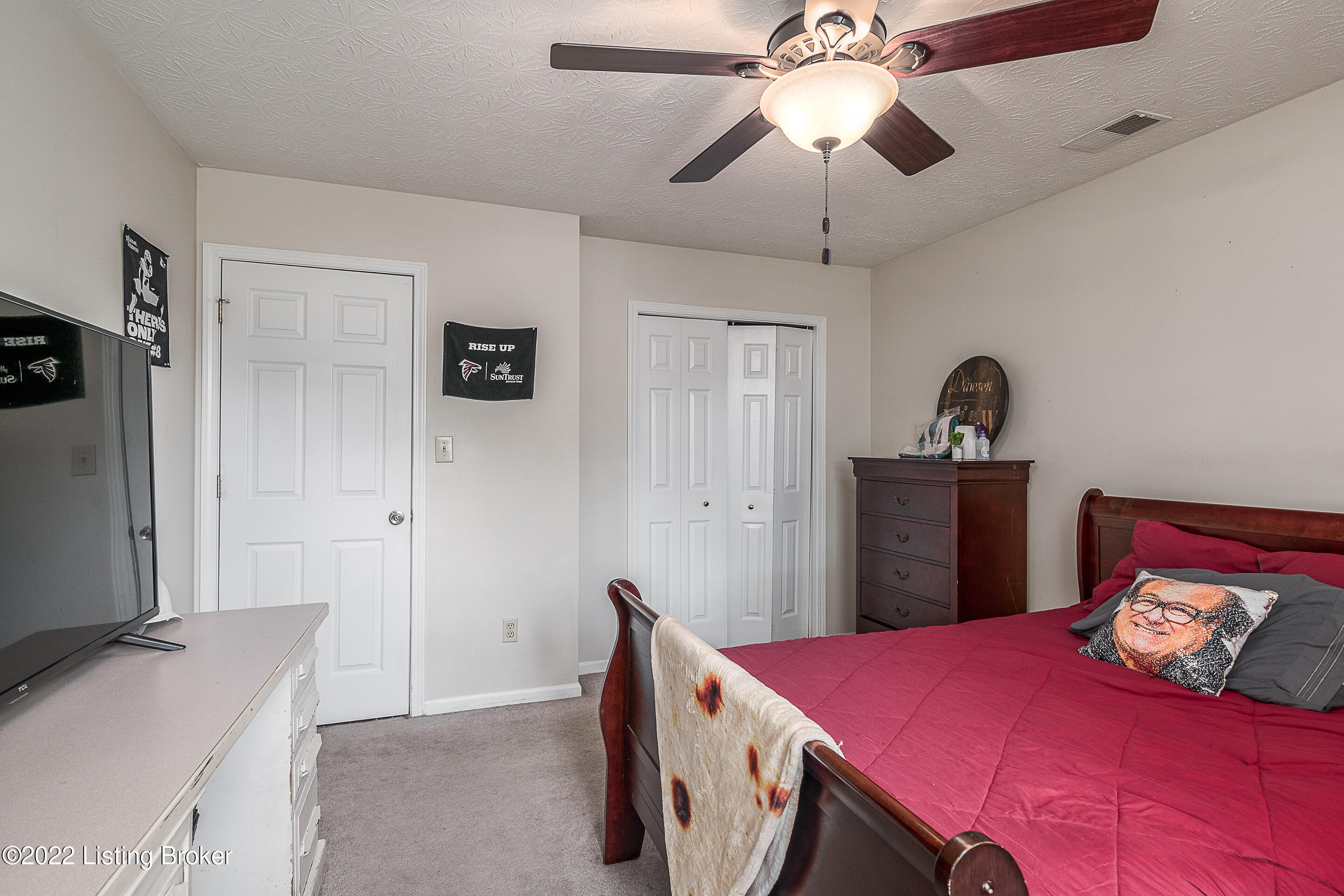 12218 Ridgemont Road Louisville, KY 40229 - Photo 14 of 25 DHI-15