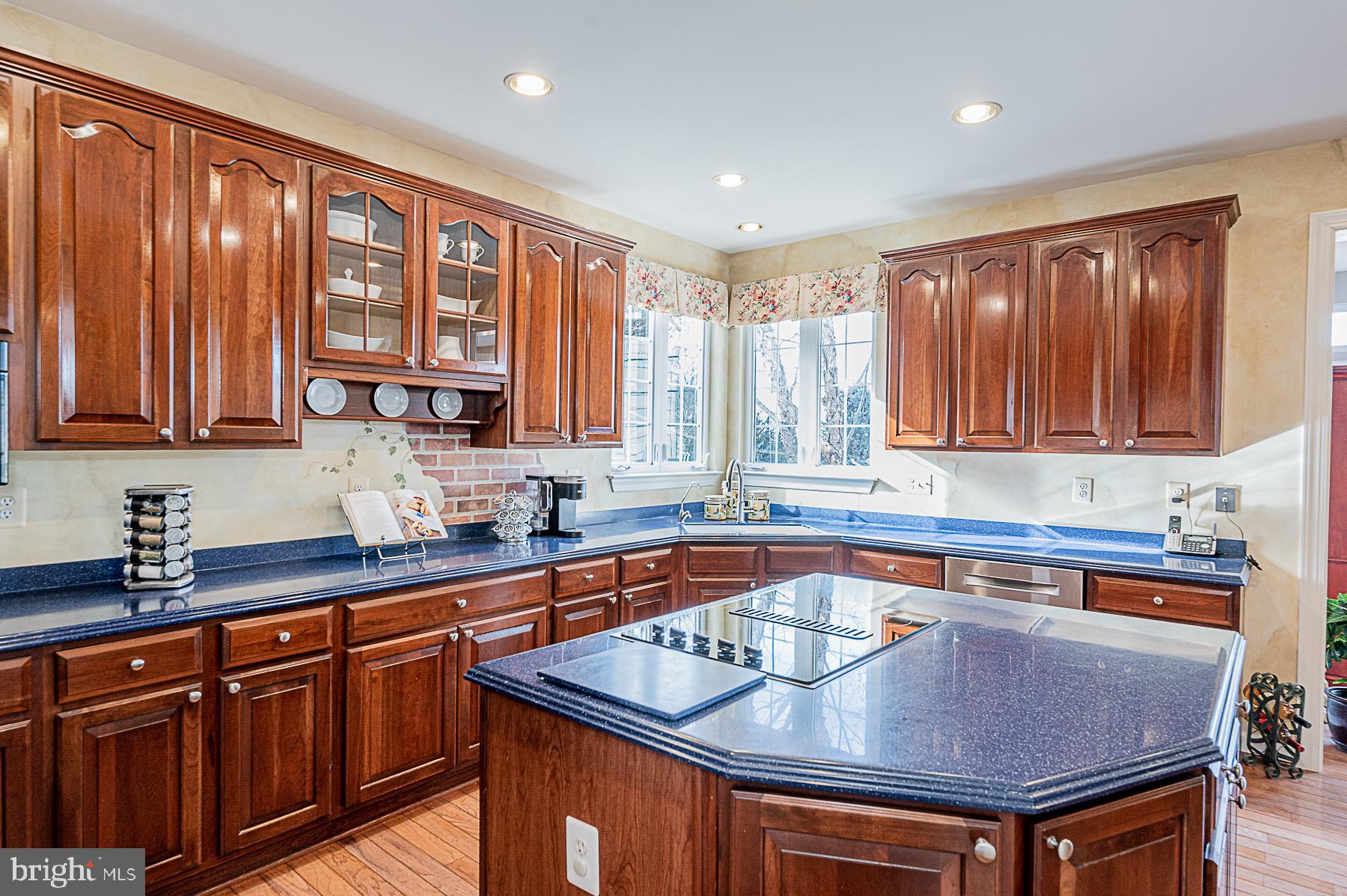 12004 Open Run Road Ellicott City, MD 21042 - Photo 27 of 68 Corean Counter Tops