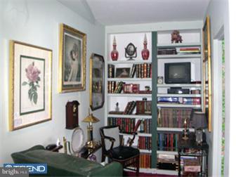 220 West Rittenhouse Square, Unit 4D Philadelphia, PA 19103 - Photo 5 of 7 Office / Study
