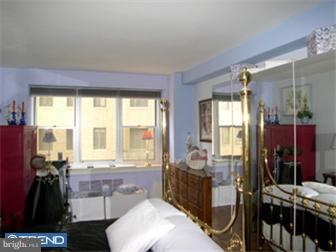 220 West Rittenhouse Square, Unit 4D Philadelphia, PA 19103 - Photo 6 of 7 Bedroom