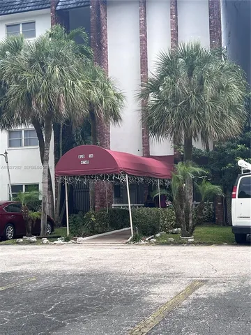 $1,850 | 4740 Northwest 21st Street, Unit 4P, Lauderhill, FL 33313