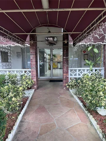 $1,850 | 4740 Northwest 21st Street, Unit 4P, Lauderhill, FL 33313