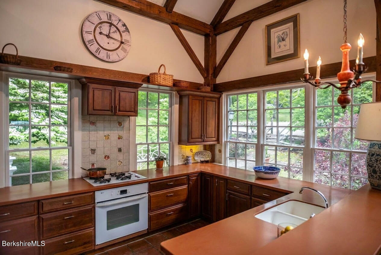 139 Charlie Hill Road Millerton, NY 12546 - Photo 11 of 42 9 kitchen 1