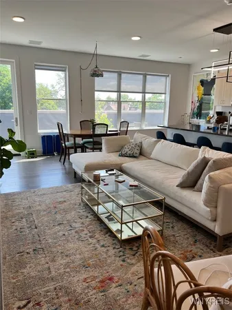 $2,650 | 1020 Elmwood Avenue, Unit 402, Buffalo, NY 14222