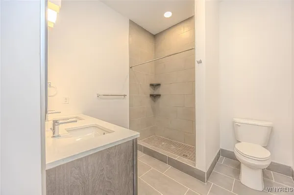 $2,650 | 1020 Elmwood Avenue, Unit 402, Buffalo, NY 14222