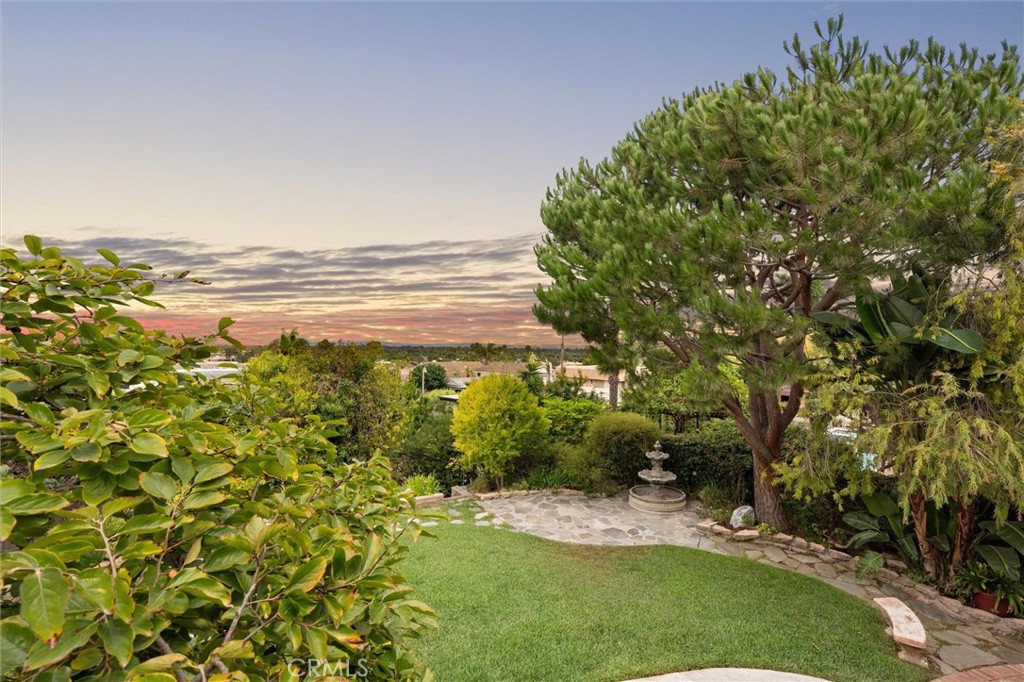 6301 East Bixby Hill Road Long Beach, CA 90815 - Photo 33 of 48 a view of a yard