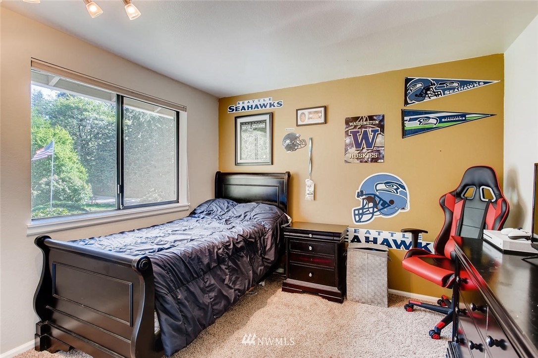 18122 East Spring Lake Drive Southeast Renton, WA 98058 - Photo 14 of 25