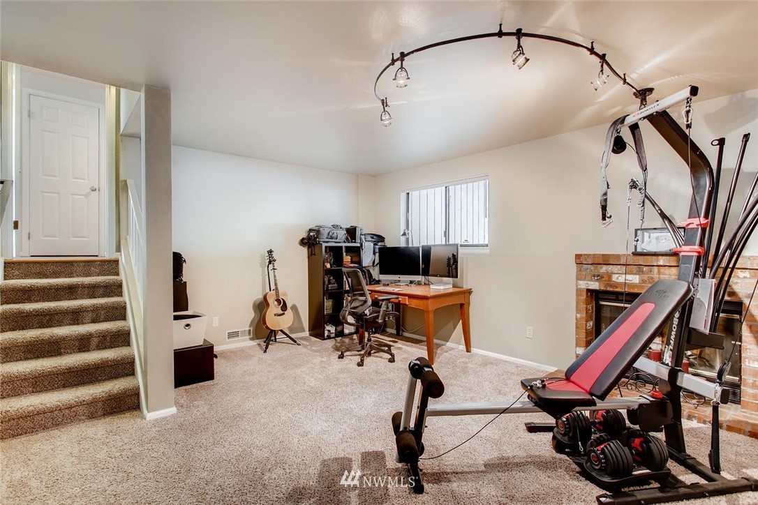 18122 East Spring Lake Drive Southeast Renton, WA 98058 - Photo 17 of 25