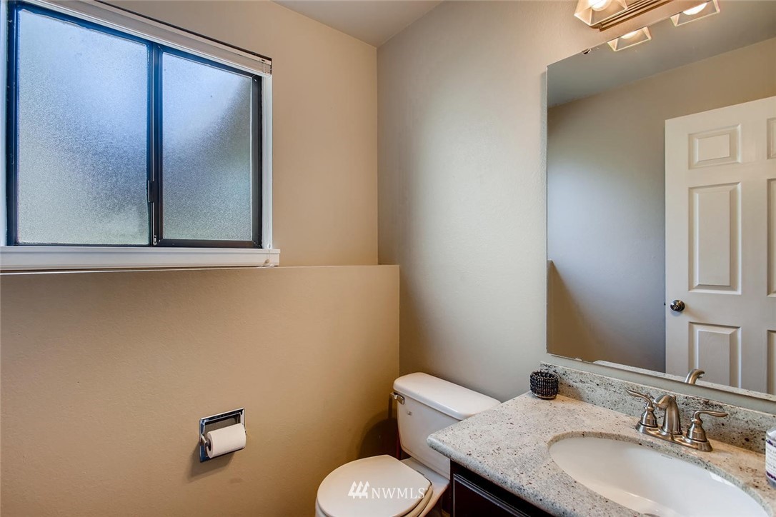 18122 East Spring Lake Drive Southeast Renton, WA 98058 - Photo 18 of 25