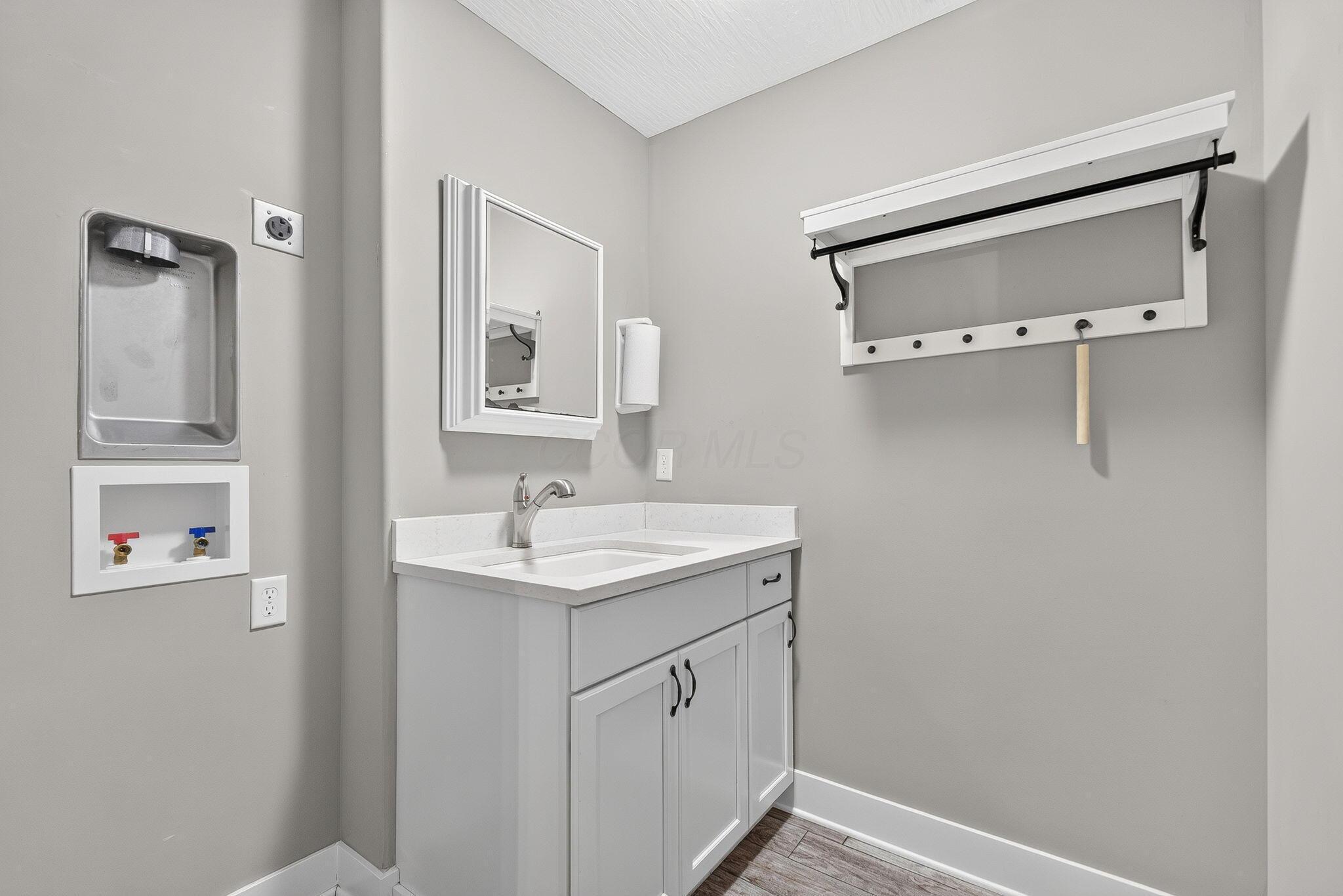 176 East Weber Road Columbus, OH 43202 - Photo 91 of 131 176 E weber (Interior)-39