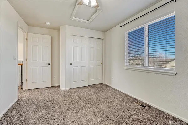a view of empty room with window