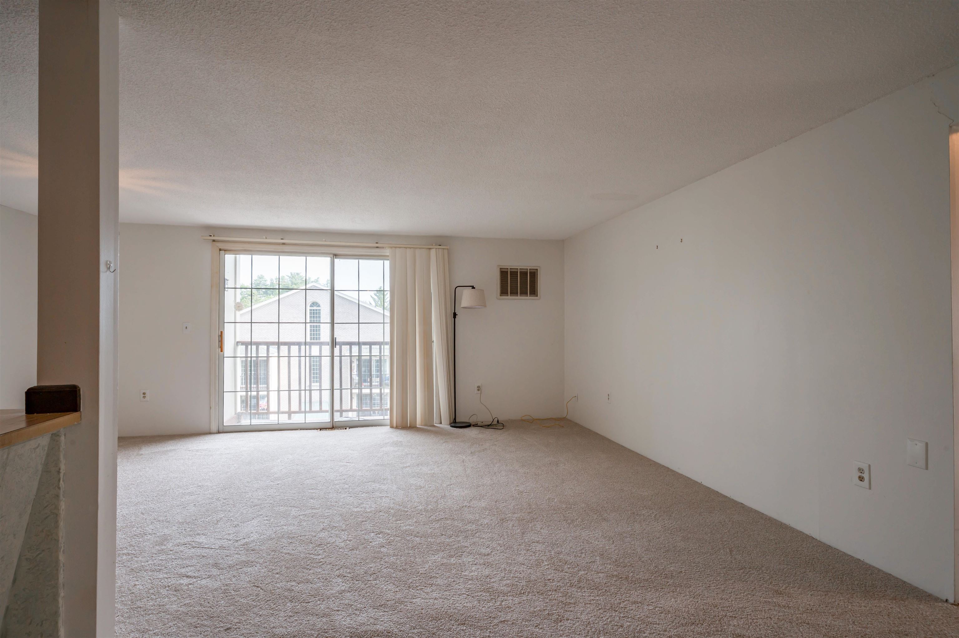 181 Cannongate III Road Nashua, NH 03063 - Photo 6 of 28