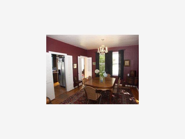 852 Fairfield Road Burlingame, CA 94010 - Photo 2 of 9 Gallery Image 2