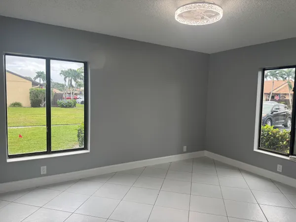 $2,000 | 802 Sky Pine Way, Unit D1, Greenacres, FL 33415