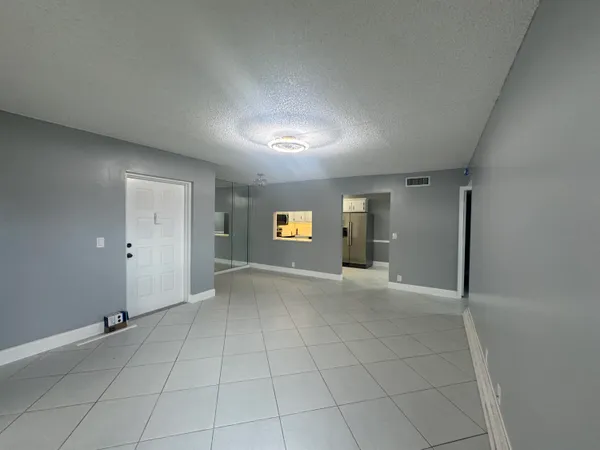 $2,000 | 802 Sky Pine Way, Unit D1, Greenacres, FL 33415