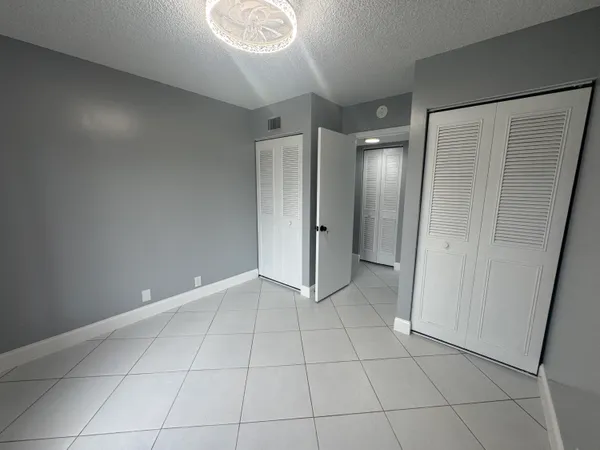 $2,000 | 802 Sky Pine Way, Unit D1, Greenacres, FL 33415