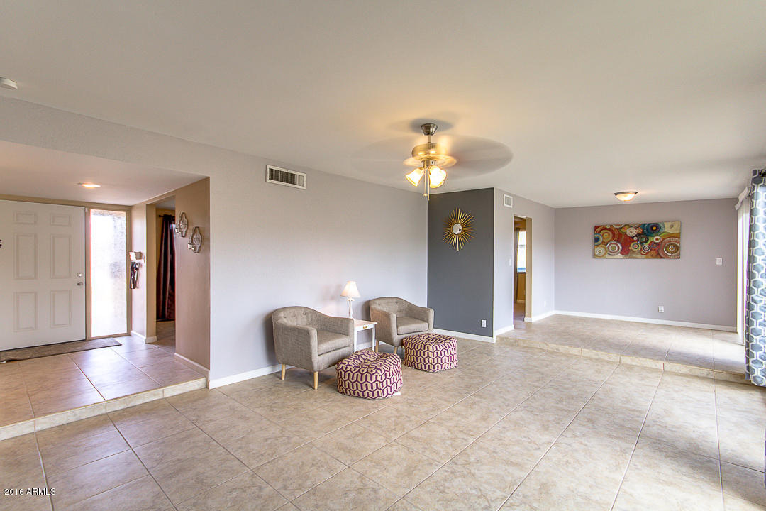 3516 West Griswold Road Phoenix, AZ 85051 - Photo 5 of 33 6 Family-Dining