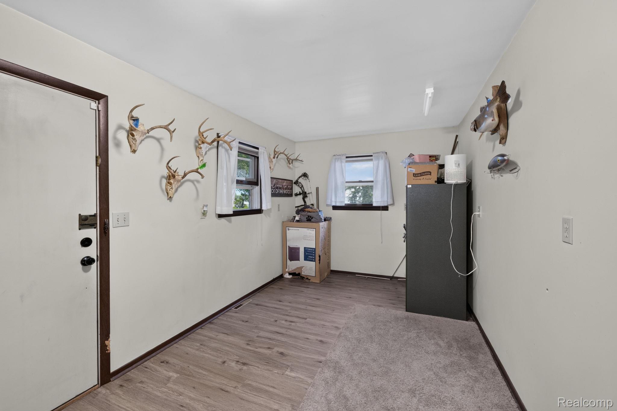 5330 Sheridan Road Saginaw, MI 48601 - Photo 24 of 50 5330 dog room 1.jpeg