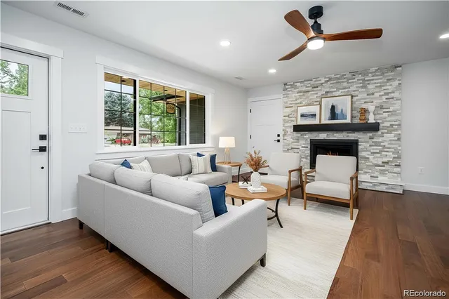 $979,000 | 404 South Oneida Way, Denver, CO 80224