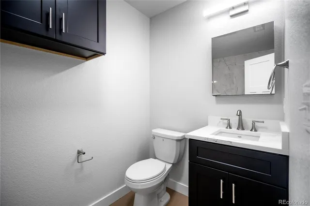 $979,000 | 404 South Oneida Way, Denver, CO 80224