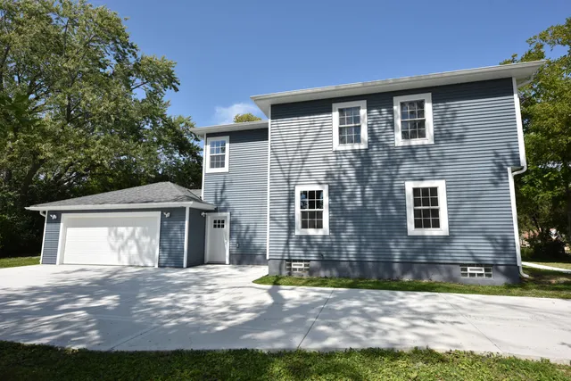 $364,900 | 8031 North 44th Street, Brown Deer, WI 53223