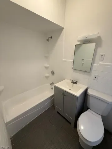 $1,500 | 69 Passaic Street, Unit 2F, Garfield, NJ 07026