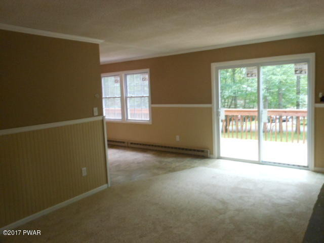 113 Lewis Road Milford, PA 18337 - Photo 4 of 14 living room/ dining area