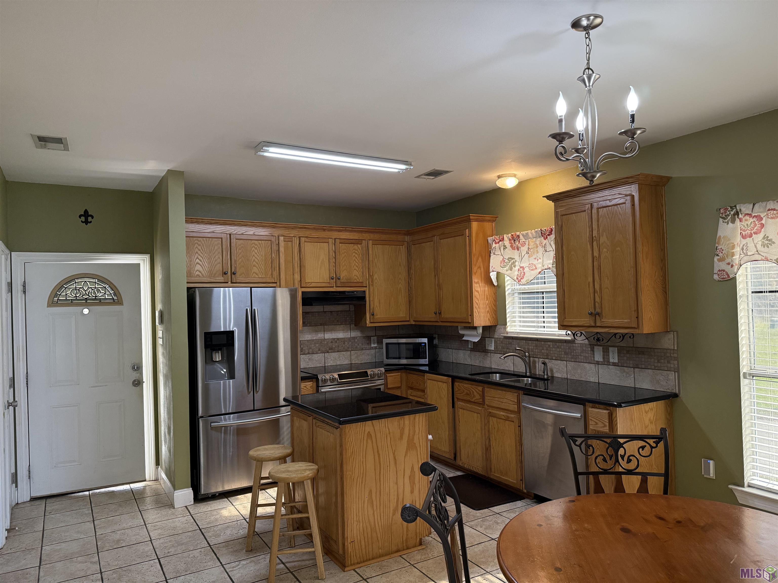 1258 Foxlane Drive Baton Rouge, LA 70819 - Photo 4 of 15