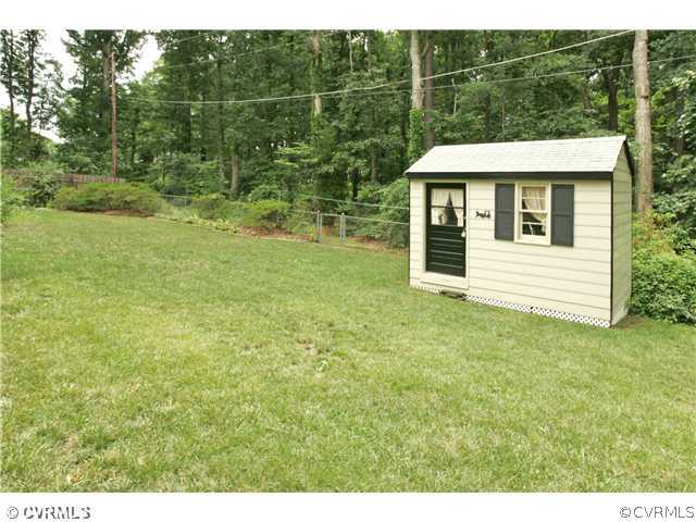 1909 Vandover Road Henrico, VA 23229 - Photo 3 of 12 Exterior Front - Detached storage shed, private re