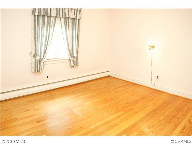 1909 Vandover Road Henrico, VA 23229 - Photo 8 of 12 Interior Space/Layout - One of three bedrooms - H