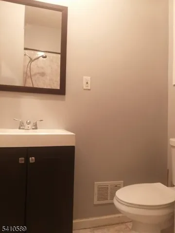 $2,000 | 712 South Park Street, Elizabeth, NJ 07201