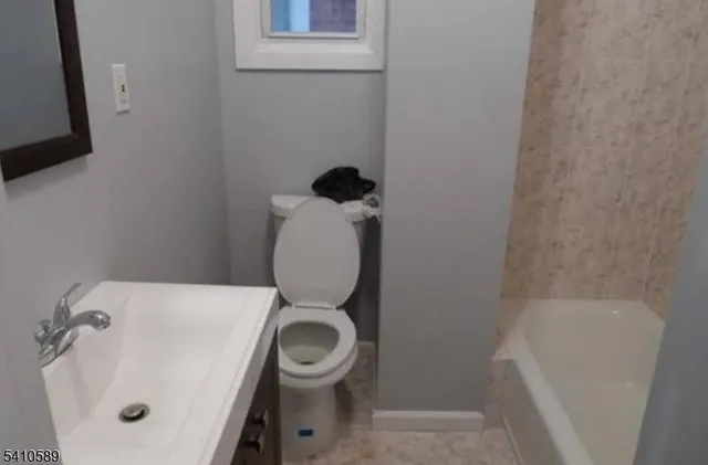 $2,000 | 712 South Park Street, Elizabeth, NJ 07201