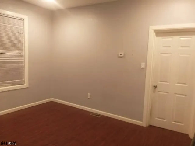 $2,000 | 712 South Park Street, Elizabeth, NJ 07201