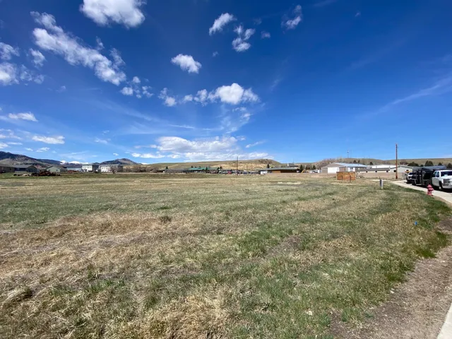 $650,000 | 52 South Lucas Street, Buffalo, WY 82834