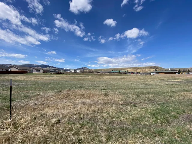 $650,000 | 52 South Lucas Street, Buffalo, WY 82834