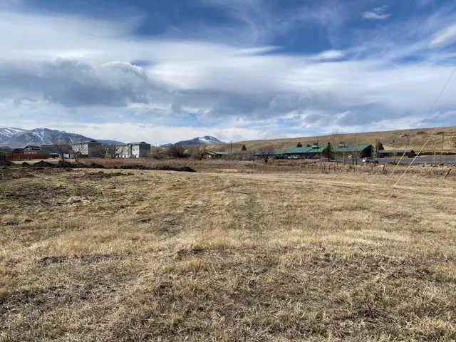 $650,000 | 52 South Lucas Street, Buffalo, WY 82834