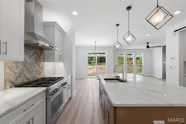 $849,900 | 408 Spears Street, St. Louis, MO 63127