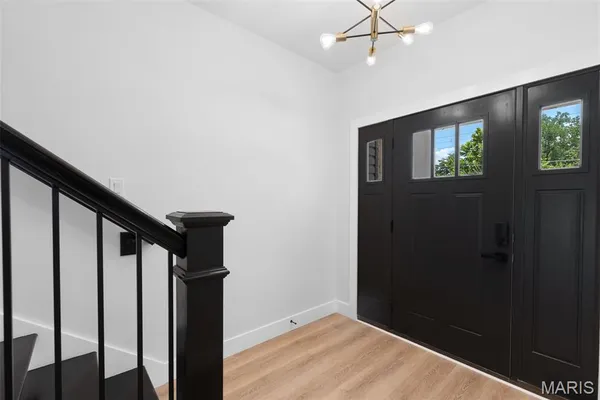 $849,900 | 408 Spears Street, St. Louis, MO 63127