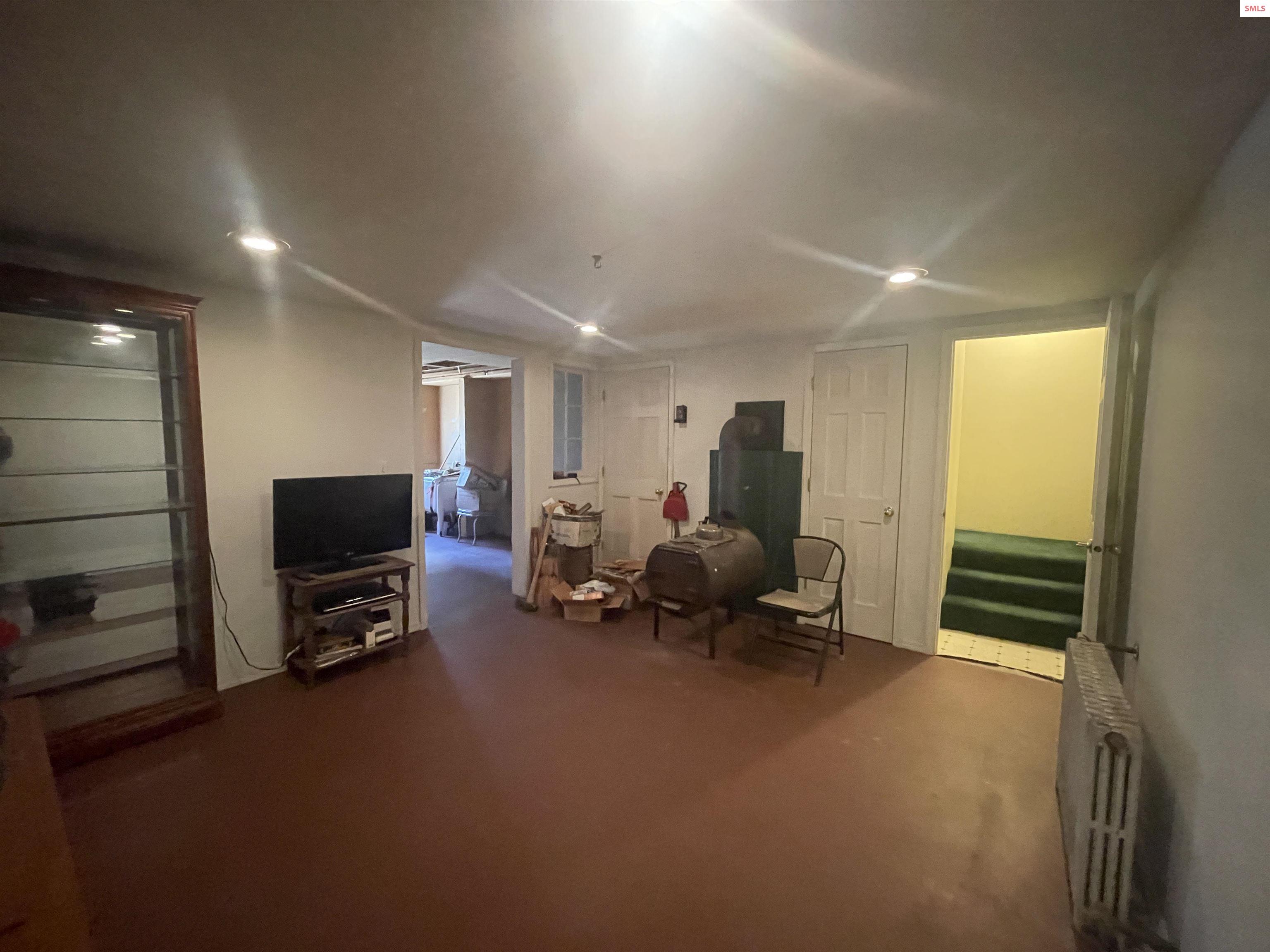 631 Wolverine Road Moyie Springs, ID 83845 - Photo 42 of 87 Large Open Room Basement