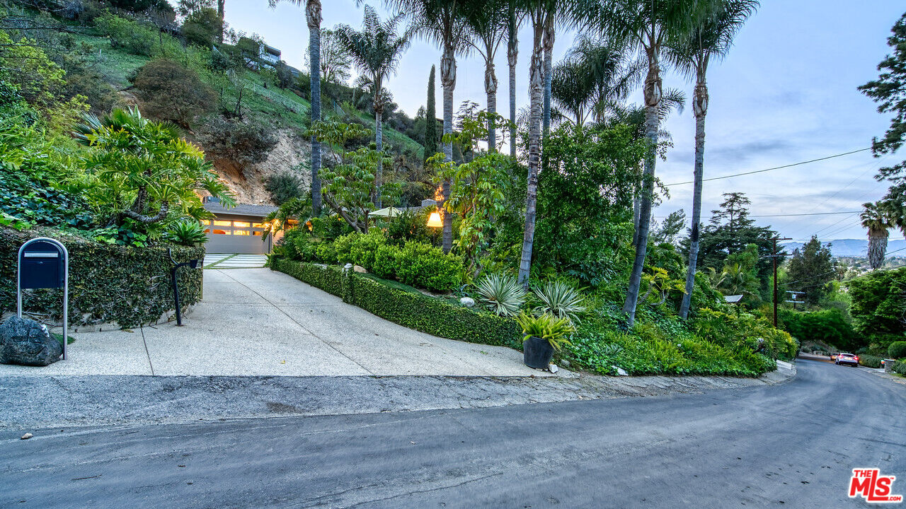 3827 Rhodes Avenue Studio City, CA 91604 - Photo 28 of 28