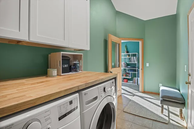 $450,000 | 6915 Dominion Drive, Madison, WI 53718