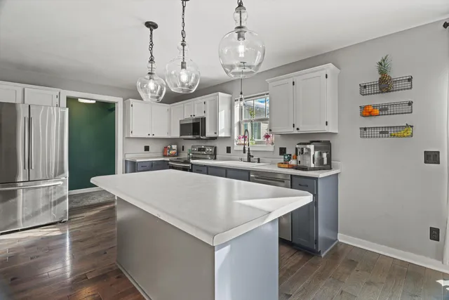 $450,000 | 6915 Dominion Drive, Madison, WI 53718