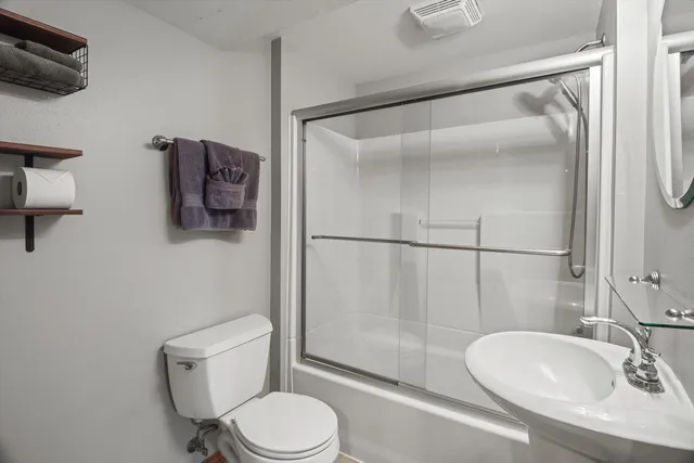 $450,000 | 6915 Dominion Drive, Madison, WI 53718