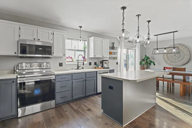 $450,000 | 6915 Dominion Drive, Madison, WI 53718