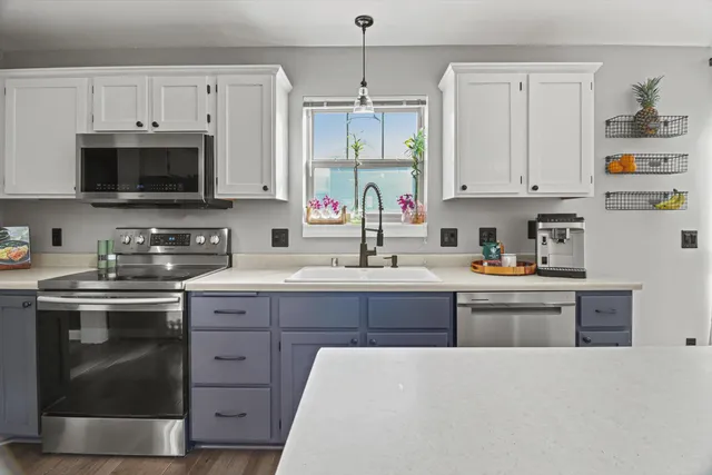 $450,000 | 6915 Dominion Drive, Madison, WI 53718