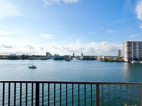 $3,995 | 17100 North Bay Road, Unit 1604, Sunny Isles Beach, FL 33160