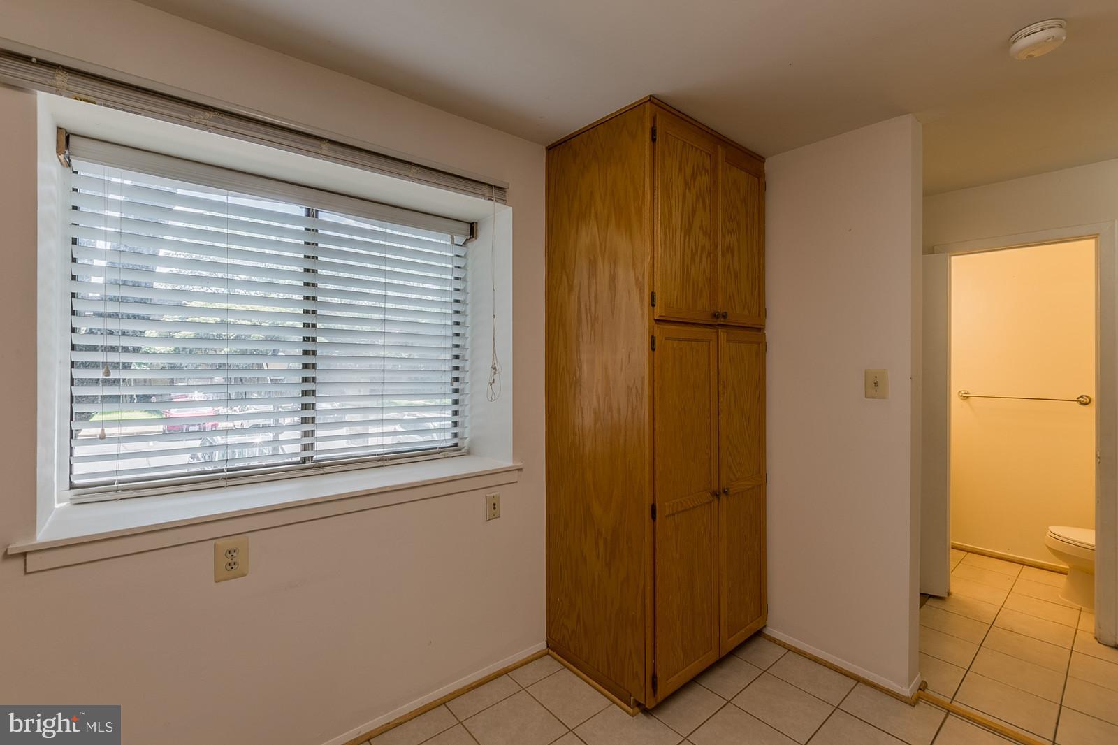 2922 Jermantown Road, Unit 17 Oakton, VA 22124 - Photo 13 of 26 Kitchen