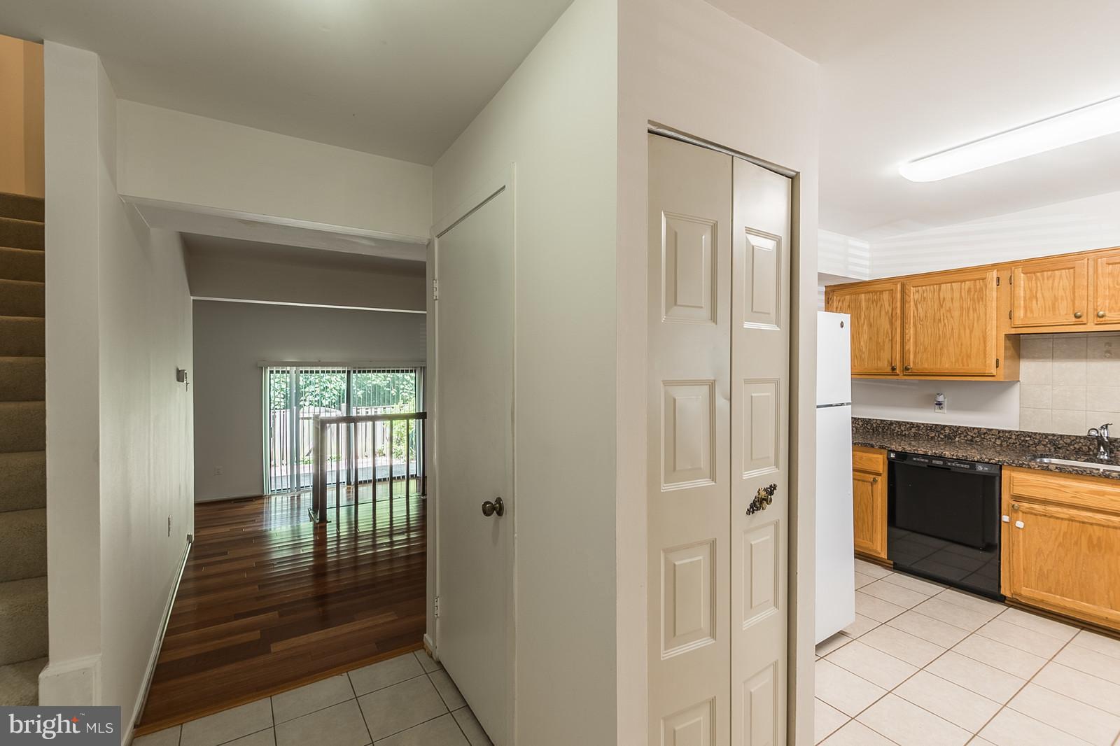 2922 Jermantown Road, Unit 17 Oakton, VA 22124 - Photo 6 of 26 Interior (General)