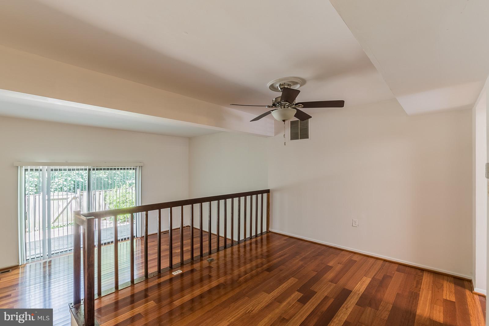 2922 Jermantown Road, Unit 17 Oakton, VA 22124 - Photo 10 of 26 Dining Room